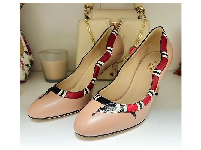 Zapatos de tacón Gucci de piel beige - vista 3
