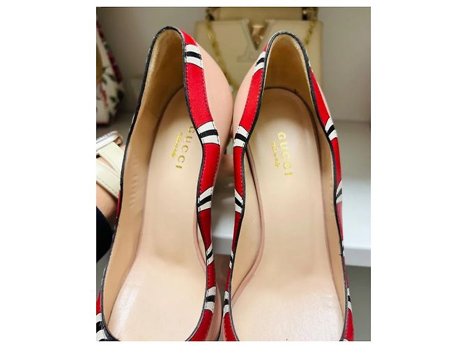 Zapatos de tacón Gucci de piel beige - vista 7