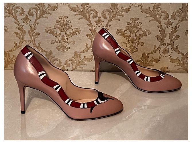 Zapatos de tacón Gucci de piel beige - vista 8