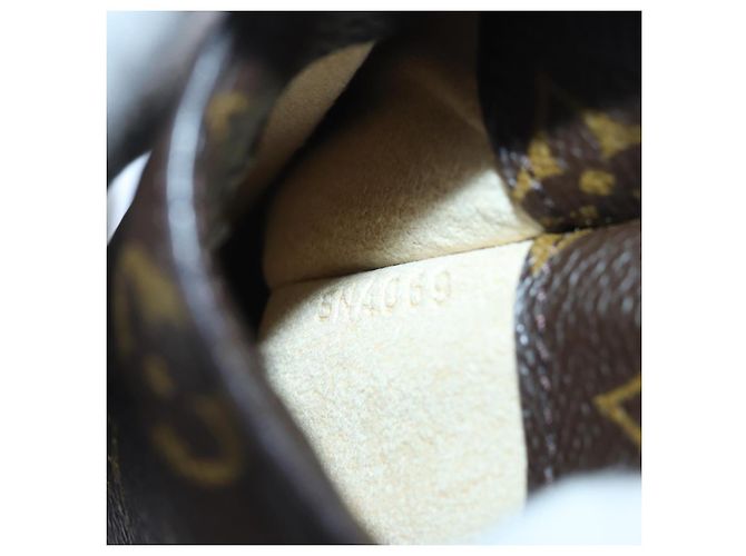 Custodia per occhiali Louis Vuitton Marrone - vista 6