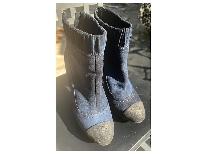 Botines Chanel de cuero azul oscuro - vista 6