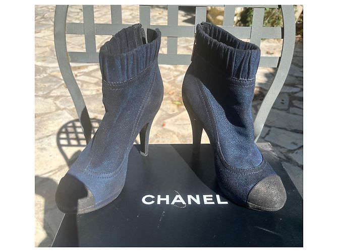 Botines Chanel de cuero azul oscuro - vista 9