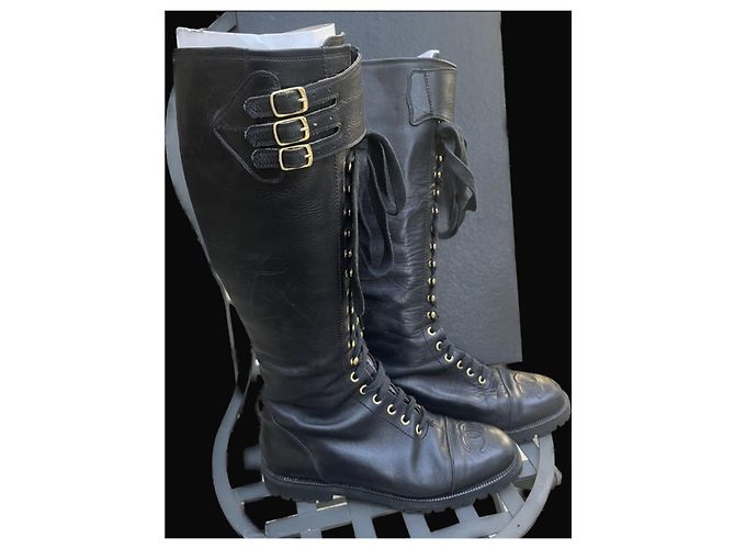 Stivali piatti Chanel in pelle nera con lacci numero 36 Nero - vista 3