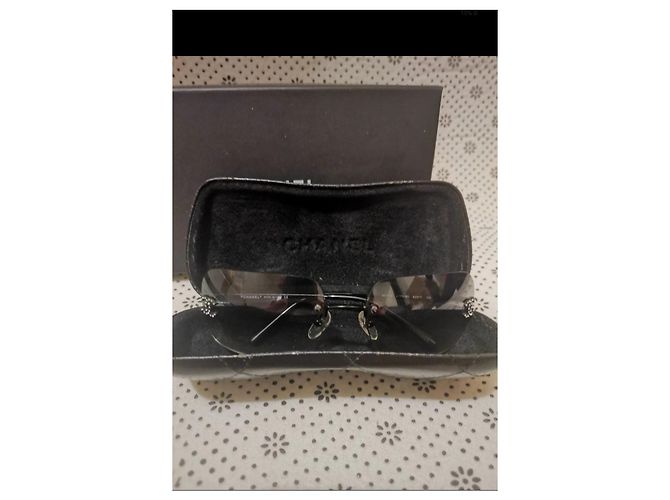 Gafas de sol Chanel con Strass Negras Negro Plata Gris antracita - vista 7