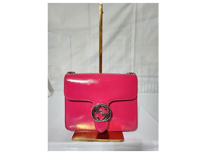 Gucci Bolsa de ombro em couro de bezerro patente com G entrelaçado em rosa petúnia - vista 4
