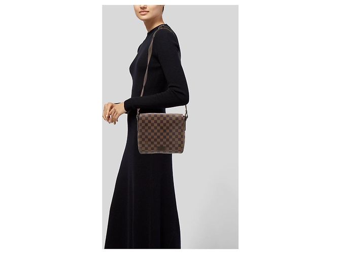 Borsa a tracolla Louis Vuitton Damier Ebene District PM marrone - vista 3