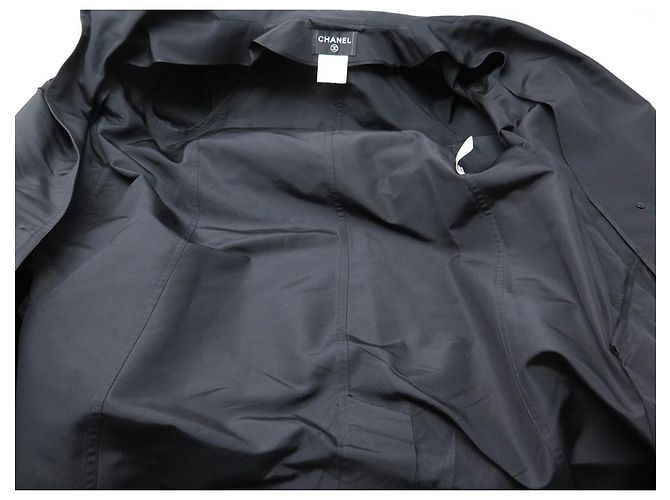 NUEVO ABRIGO CHANEL IMPERMEABLE LARGO TAMAÑO 36 SEDA NEGRA TRENCH COAT Negro - vista 4