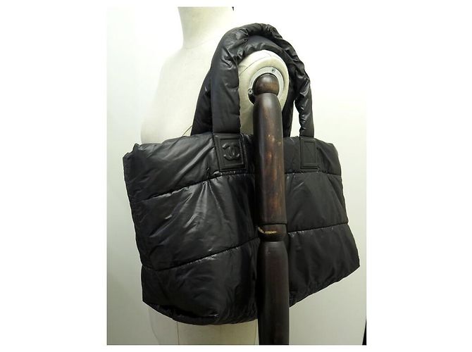 BORSA A MANO CHANEL COCO COCOON MM IN NYLON NERO - vista 6