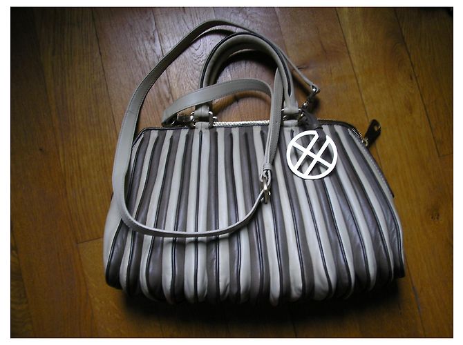Hugo Boss Bicolor Leder Handtasche/Schultertasche. Beige - Ansicht 4