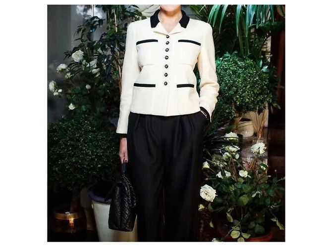 Cambon CHANEL VINTAGE CC LOGO BUTTON BLAZER JACKET FR40 White - view 9