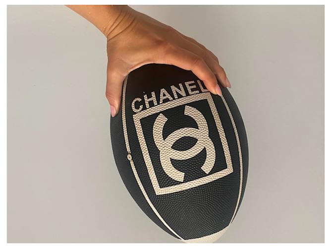 Palla da rugby Chanel Nero Bianco - vista 4