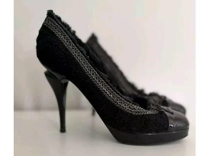 Chanel Décolleté in pelle verniciata nera tweed con catene e punta a cappuccio 2009 Nero - vista 5