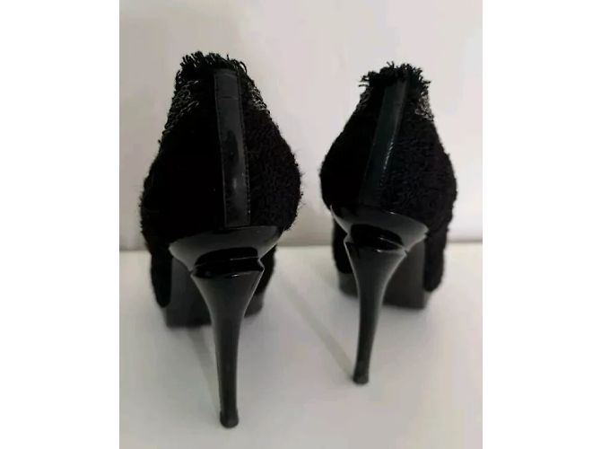 Chanel Décolleté in pelle verniciata nera tweed con catene e punta a cappuccio 2009 Nero - vista 6