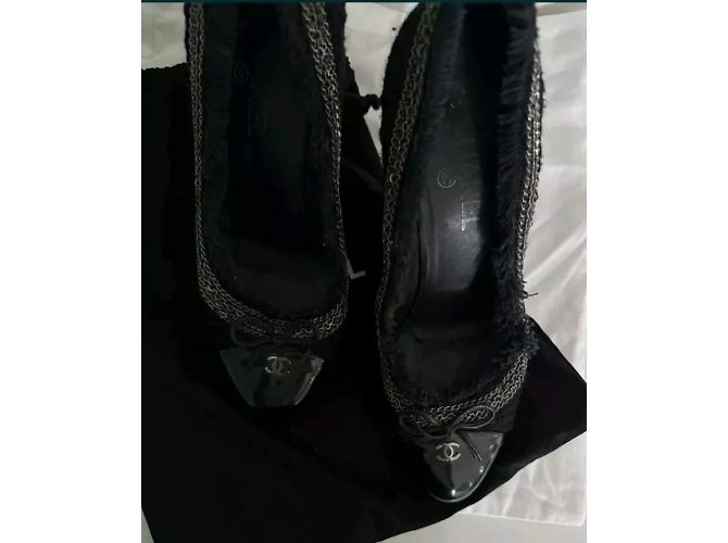 Chanel Décolleté in pelle verniciata nera tweed con catene e punta a cappuccio 2009 Nero - vista 8