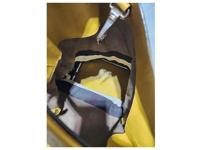 Burberry Borsa hobo media Ashby in tela Mega Check gialla/beige Giallo - vista 14