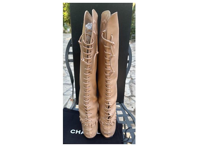 Botas Chanel de piel de cordero beige - vista 8