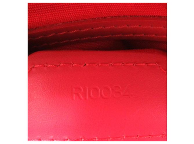 Sac Plat PM Epi Rouge Louis Vuitton - vue 7
