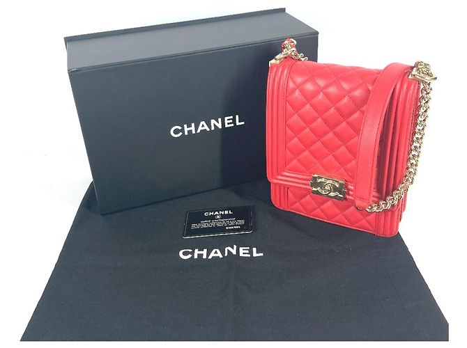 Borsa a spalla Chanel Boy Pochette in pelle rossa Rosso - vista 10