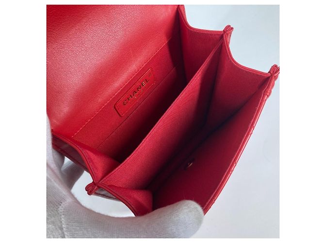 Borsa a spalla Chanel Boy Pochette in pelle rossa Rosso - vista 11