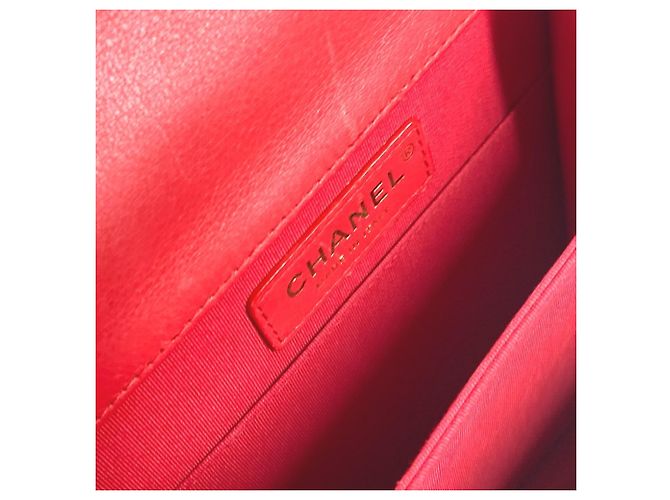 Borsa a spalla Chanel Boy Pochette in pelle rossa Rosso - vista 13