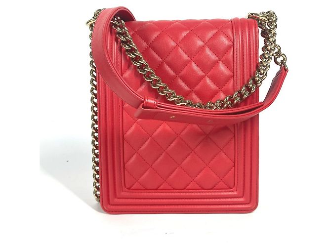 Borsa a spalla Chanel Boy Pochette in pelle rossa Rosso - vista 2
