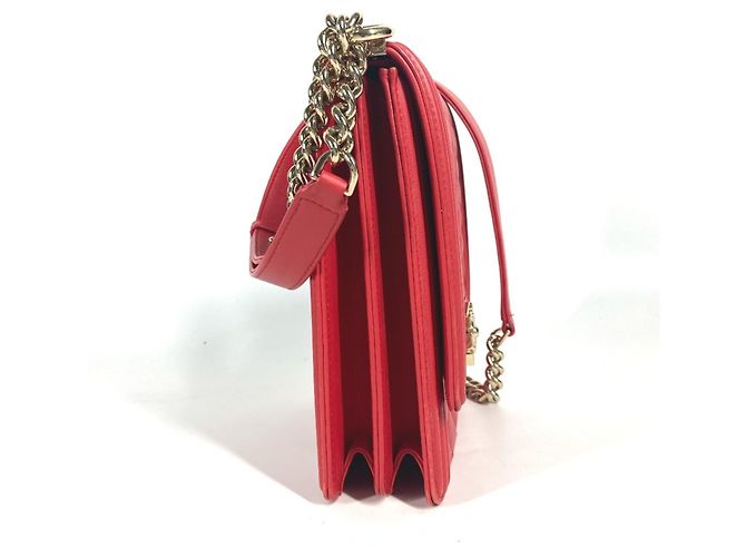 Borsa a spalla Chanel Boy Pochette in pelle rossa Rosso - vista 3