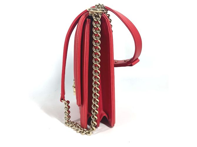 Borsa a spalla Chanel Boy Pochette in pelle rossa Rosso - vista 4