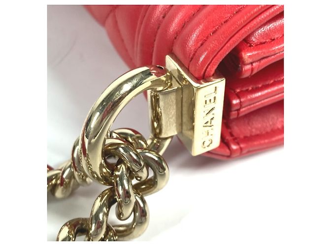 Borsa a spalla Chanel Boy Pochette in pelle rossa Rosso - vista 9