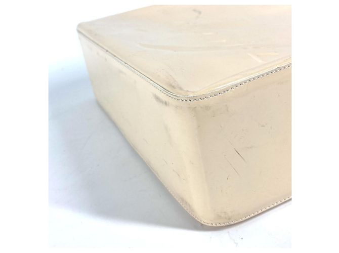 Borsa tote in pelle verniciata avorio Chanel Crudo - vista 10