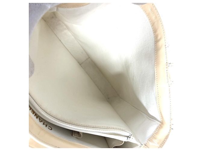 Borsa tote in pelle verniciata avorio Chanel Crudo - vista 11