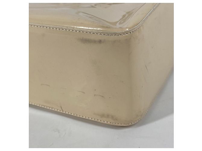 Borsa tote in pelle verniciata avorio Chanel Crudo - vista 5