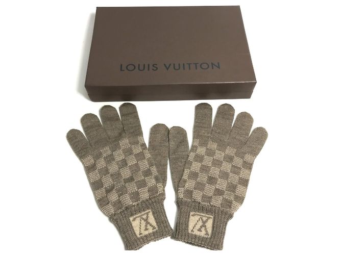 Louis Vuitton Beige Wool Gloves - view 9