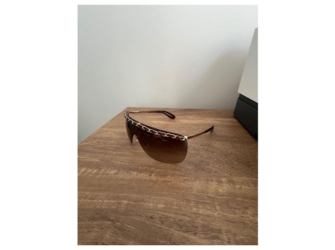 Gafas de sol Chanel con cadena Castaño - vista 2