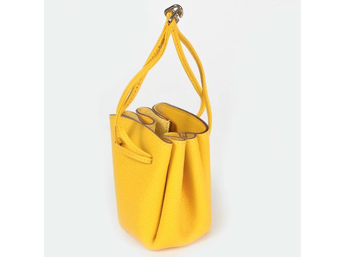 Hermès Pochette Vespa Hermes in pelle Courchevel gialla Giallo - vista 2