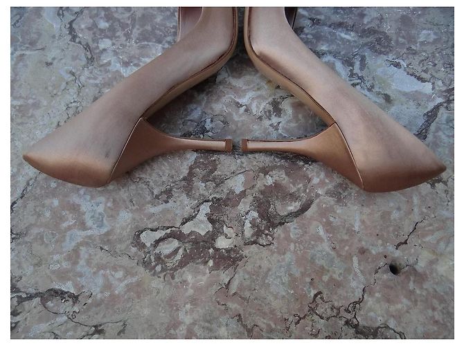 Décolleté Prada in pelle beige e satin rosa 37 FR - vista 12