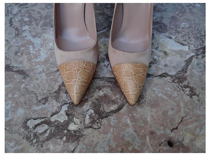 Décolleté Prada in pelle beige e satin rosa 37 FR - vista 3