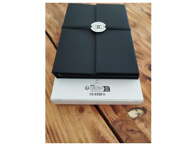 Chanel Presentes VIP Preto - vista 6