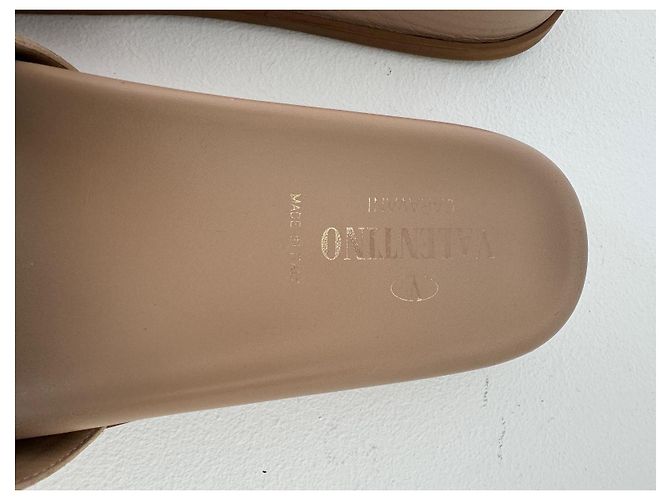 Sandalias Valentino Garavani de ante y cuero beige - vista 6