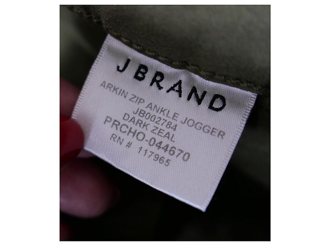 Pantalones cargo J Brand Arkin en caqui - vista 6
