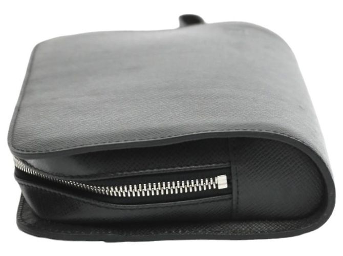Borsa Louis Vuitton Taiga Nero Grigio - vista 5