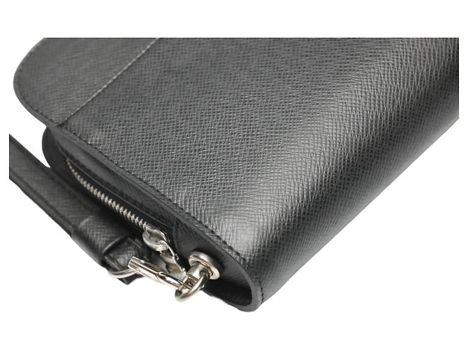 Borsa Louis Vuitton Taiga Nero Grigio - vista 9