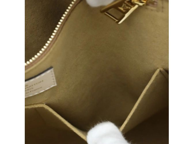 Borsa tote Monogram Empreinte Louis Vuitton Beige - vista 15