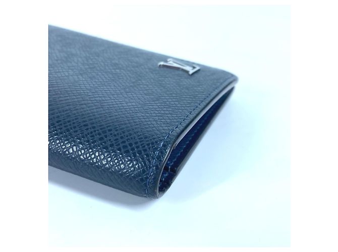 Cartera Larga Brazza en Taiga Louis Vuitton Azul marino - vista 3