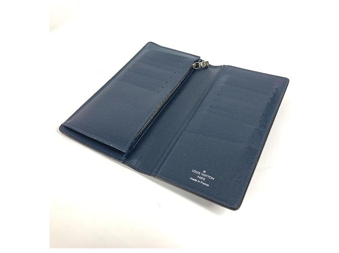 Cartera Larga Brazza en Taiga Louis Vuitton Azul marino - vista 6