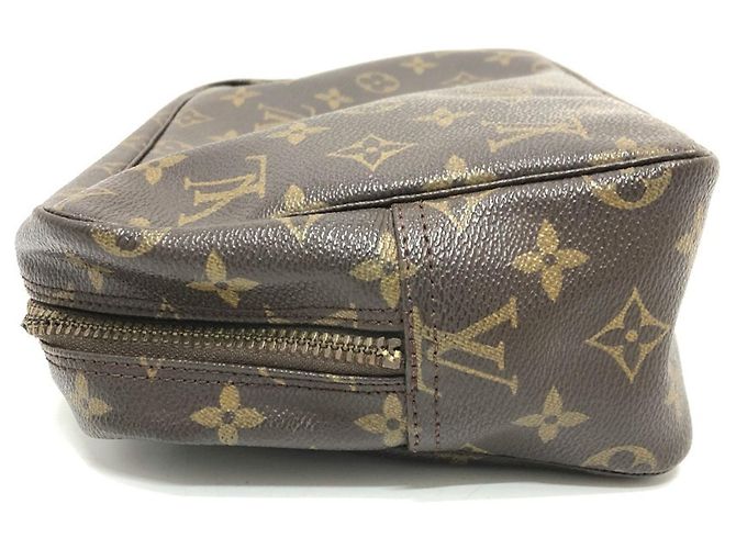 Pouch Truss Toilette 28 di Louis Vuitton Marrone Monogramma - vista 3