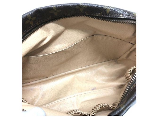 Pouch Truss Toilette 28 di Louis Vuitton Marrone Monogramma - vista 5