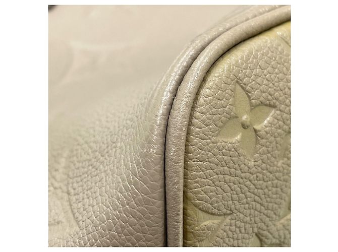 Borsa tote Neverfull MM in Monogram Empreinte Louis Vuitton Grigio - vista 10