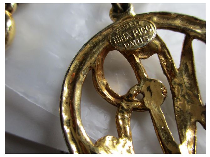 Nina Ricci Gürtel/Halskette aus goldfarbenem Metall. Gold hardware - Ansicht 4
