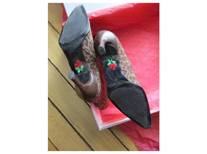 Free Lance Botas de cuero con estampado de leopardo. Talla 36. - vista 4