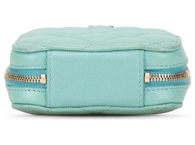 Custodia per telefono con zip in caviar trapuntato Chanel Blue CC Blu chiaro - vista 3
